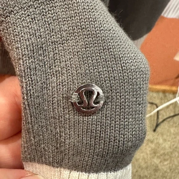 Lululemon Hatha Wrap Shawl - Picture 5 of 5